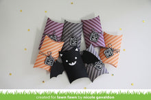 Load image into Gallery viewer, pillow box