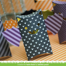 Load image into Gallery viewer, pillow box